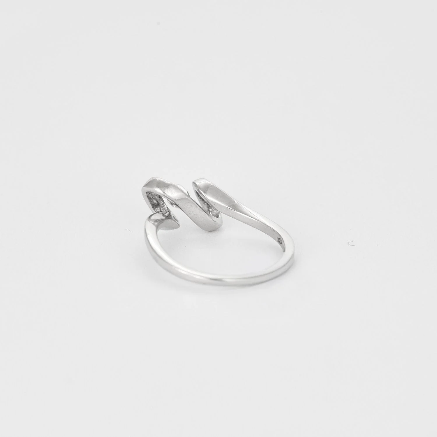Ring Mouvementéand white gold - Image 5