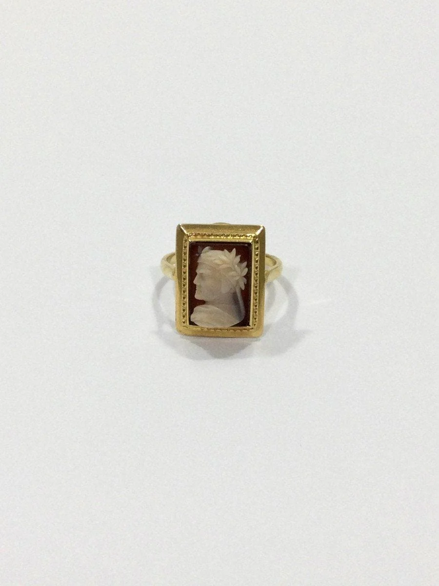 Yellow Gold Ring & cameo - Image 3