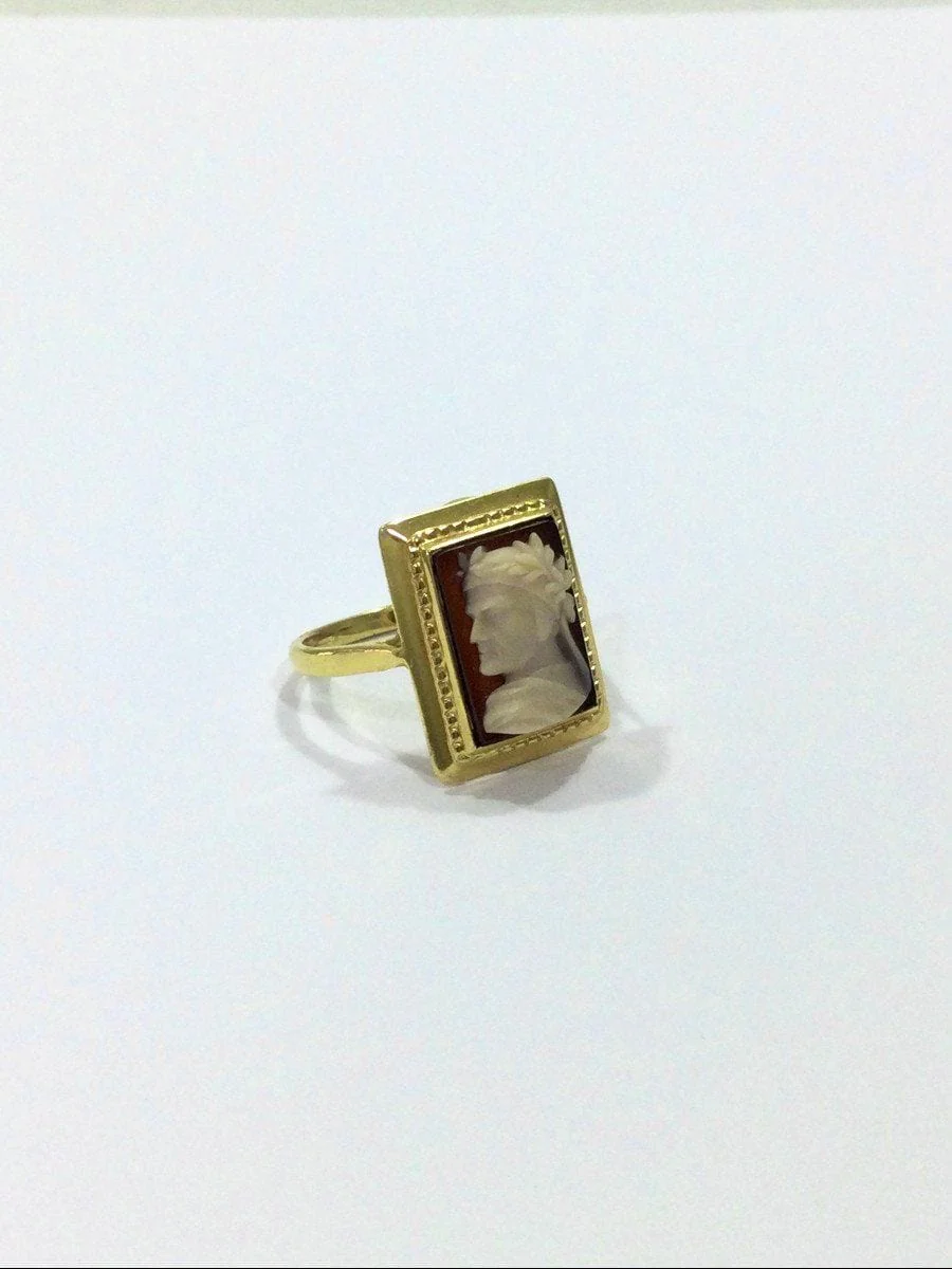Yellow Gold Ring & cameo - Image 7