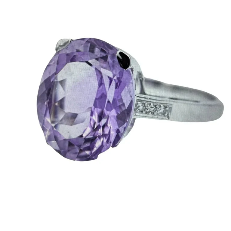 MAUBOUSSIN - White Gold Amethyst and Diamond Ring