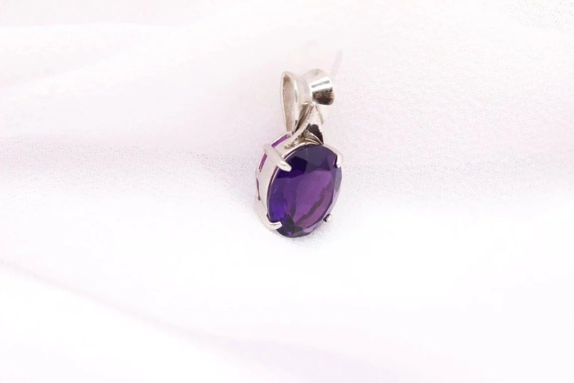 White gold Amethyst pendant - Image 3