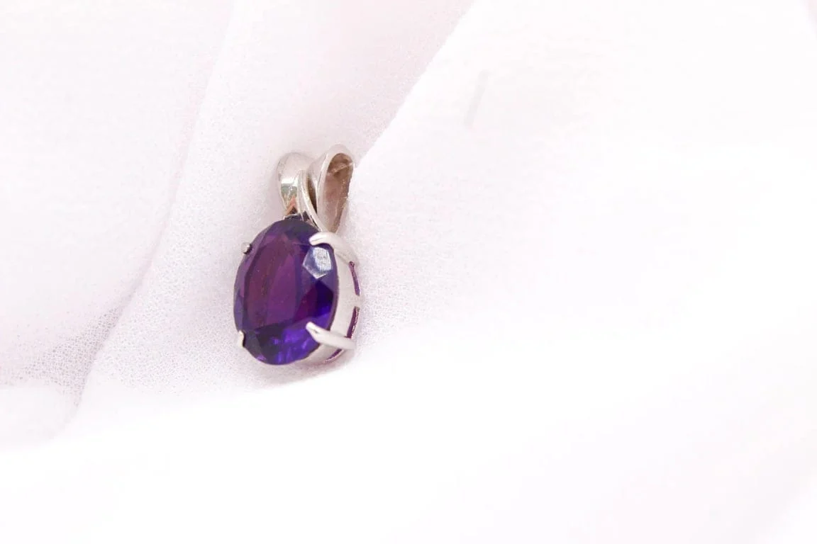 White gold Amethyst pendant - Image 4