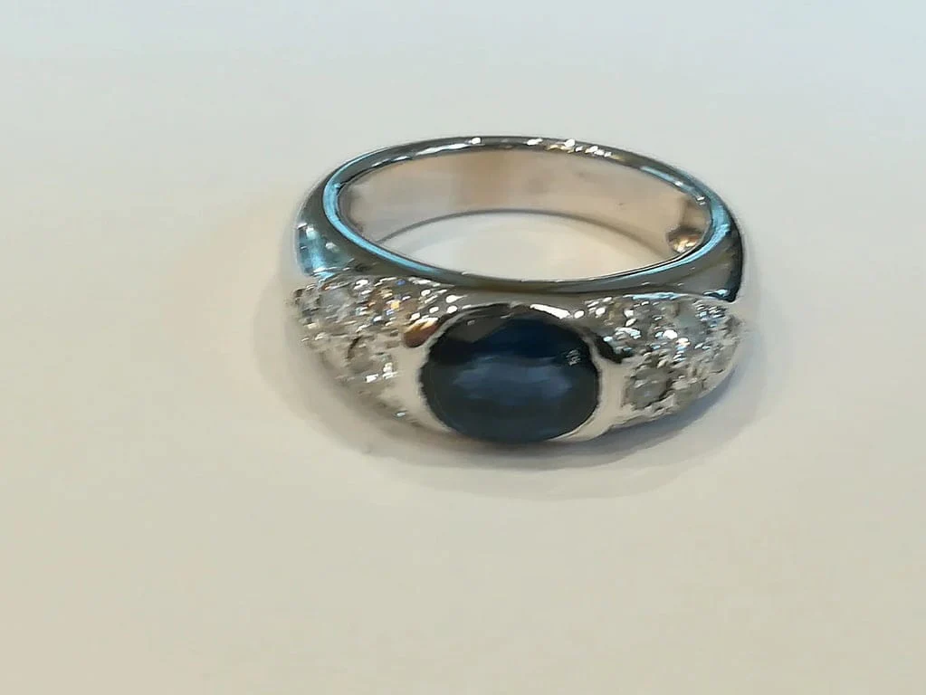 White Gold Dome Ring Sapphire Diamonds  - Image 4