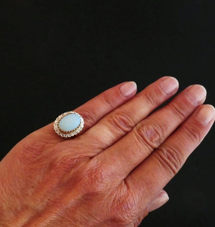 Opal cabochon and diamond ring - Image 2