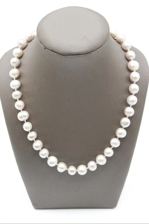 Collier de perles d’eau douce grises en or jaune 750 - Image 2