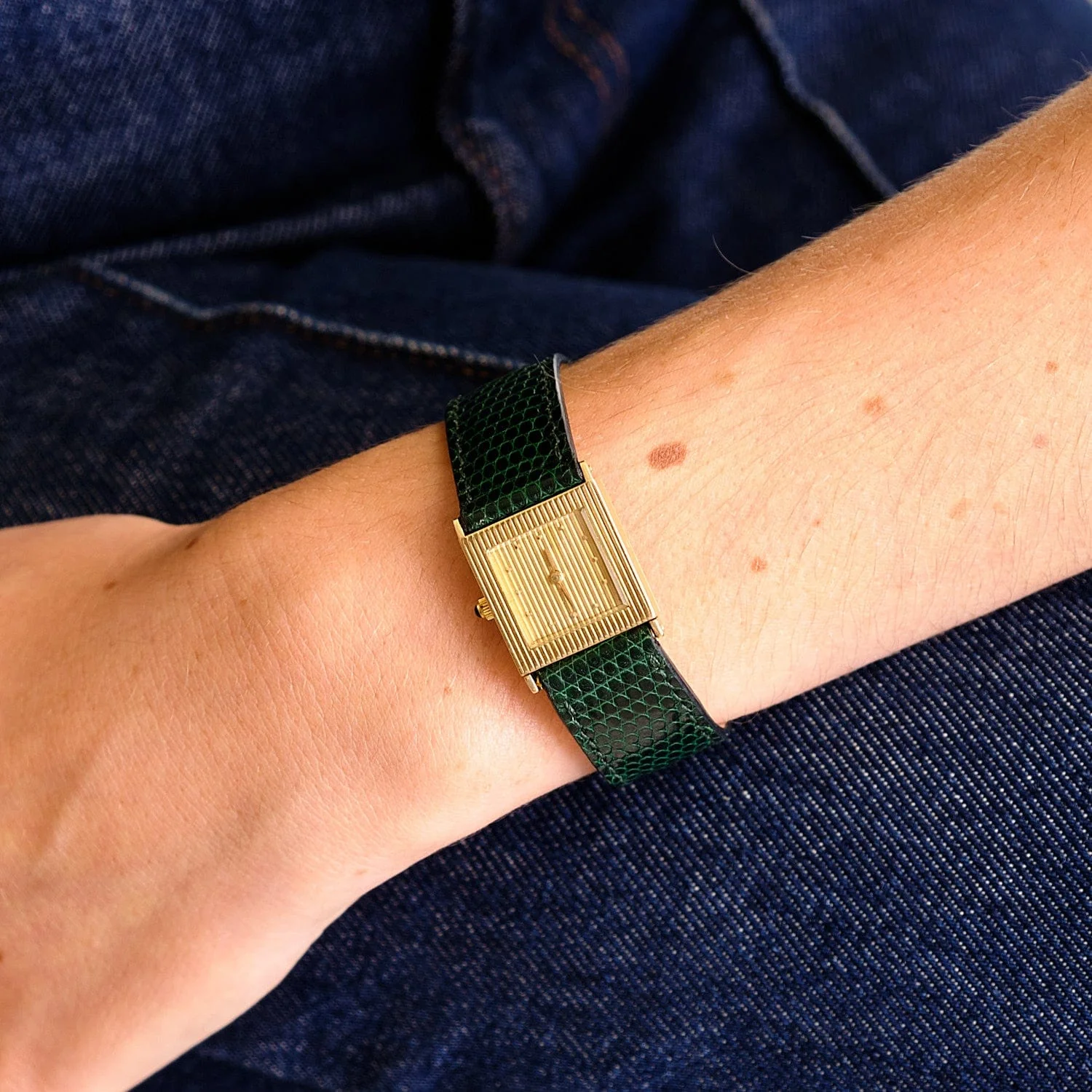 BOUCHERON Watch in Yellow Gold - Image 2