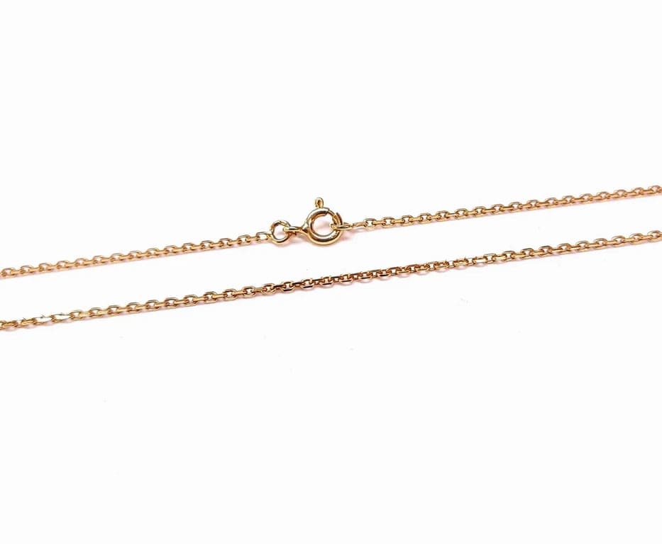 Diamond-set yellow gold curb chain - Image 2