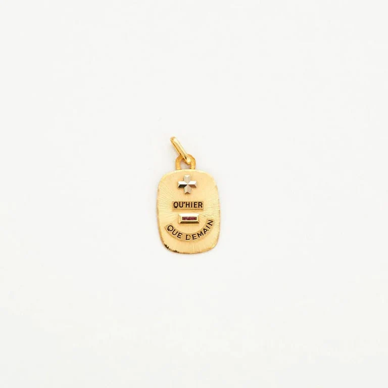 Augis - Yellow gold love medal - Image 3