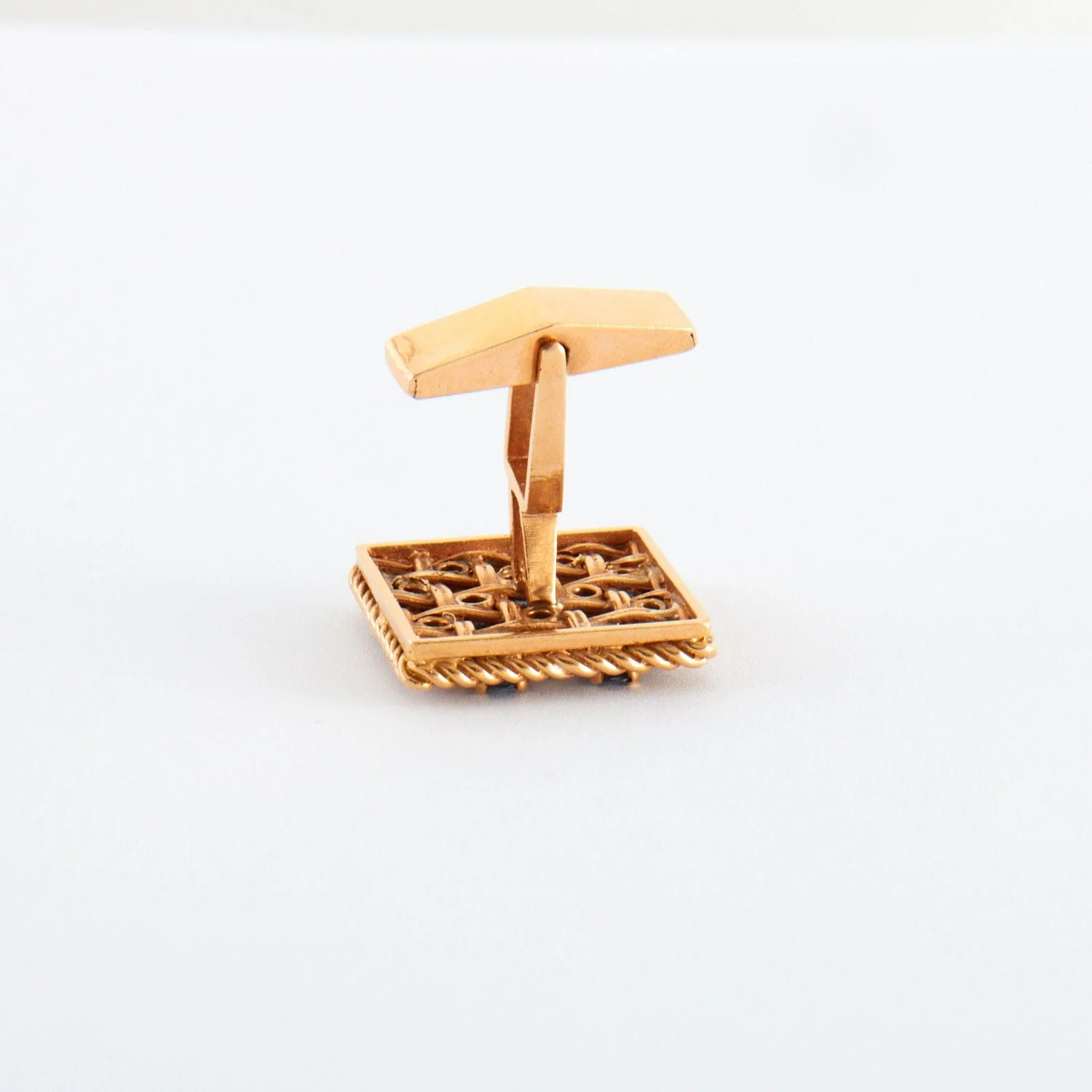 Iolite and gold cufflinks