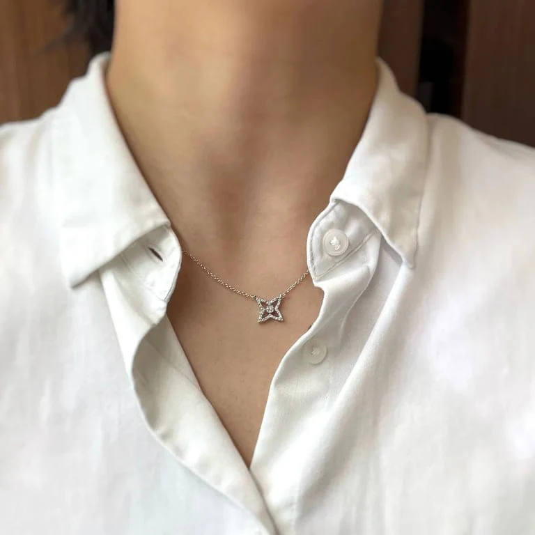 Pendant Necklace - White Gold & Diamonds - Image 5