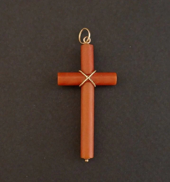 Coral cross pendant - Image 2