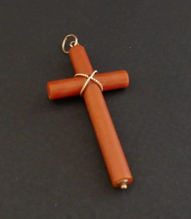 Coral cross pendant - Image 3