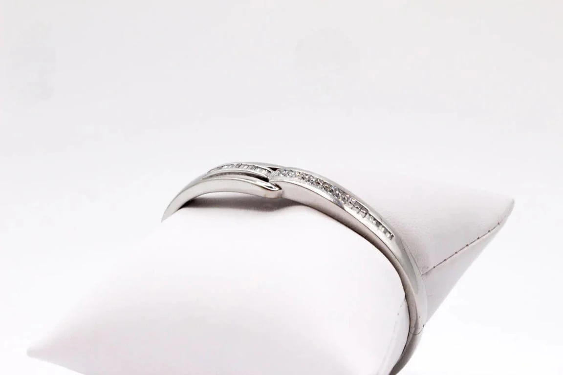 White gold bangle bracelet with diamonds  - Image 2