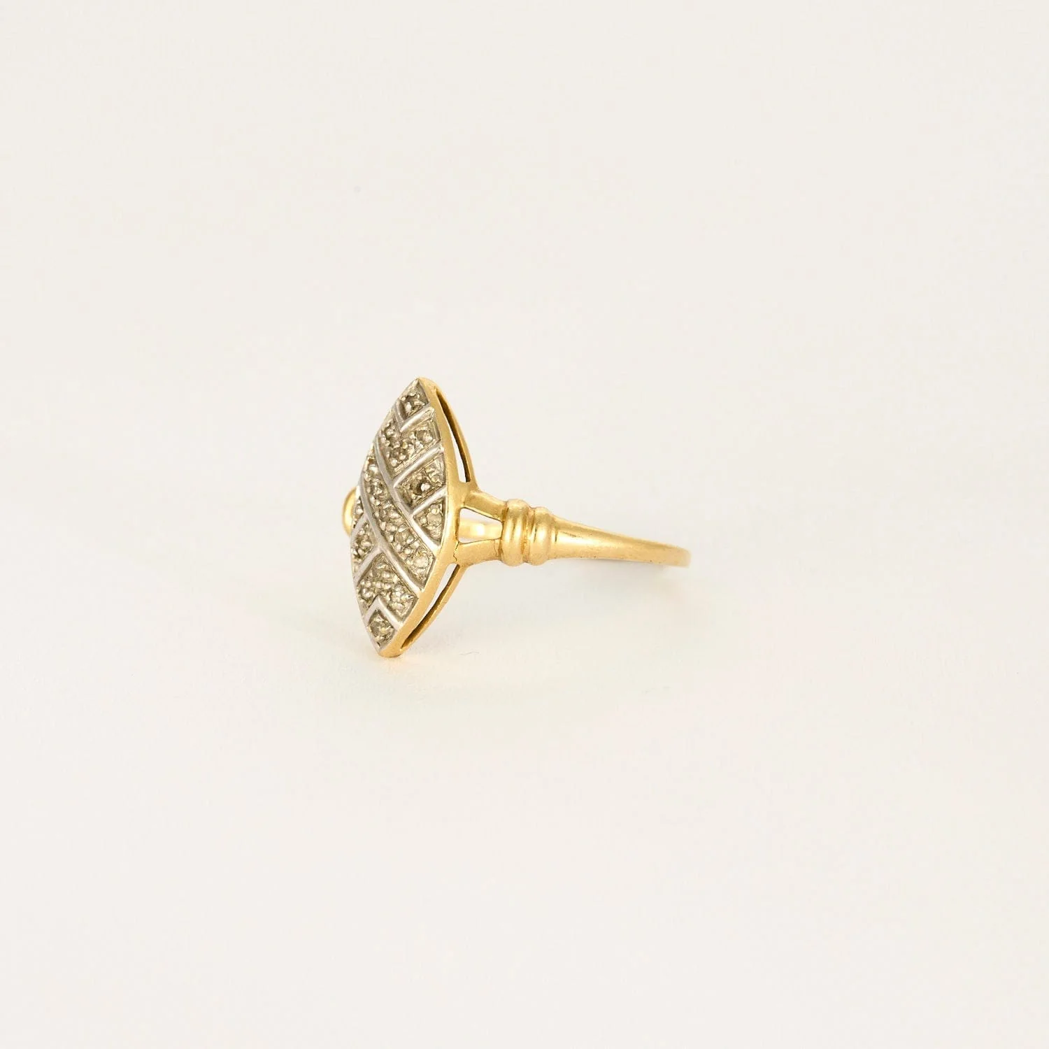 Yellow and white gold marquise ring with diamonds - Image 5