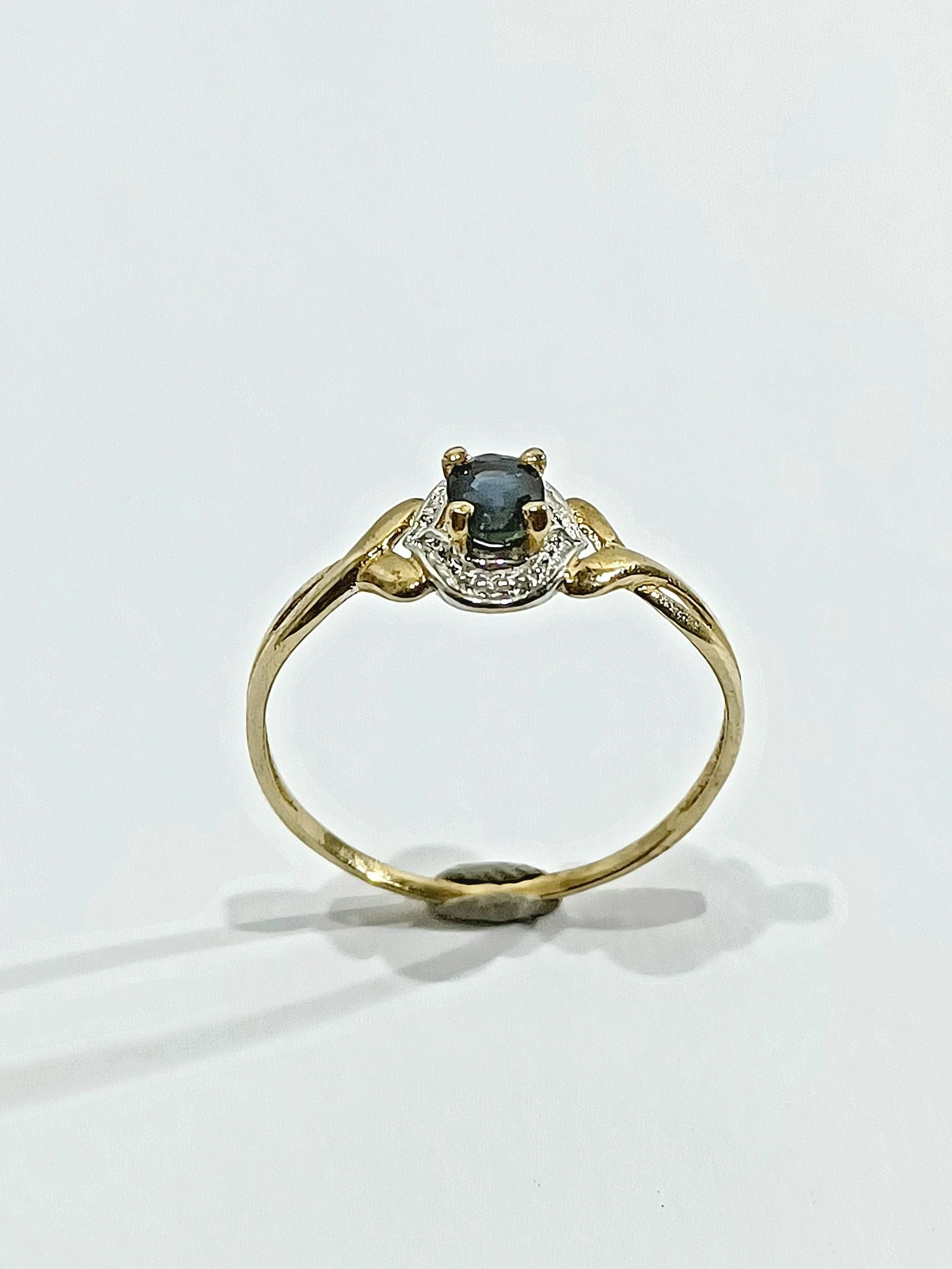 Gold And Sapphire Ring - Image 5