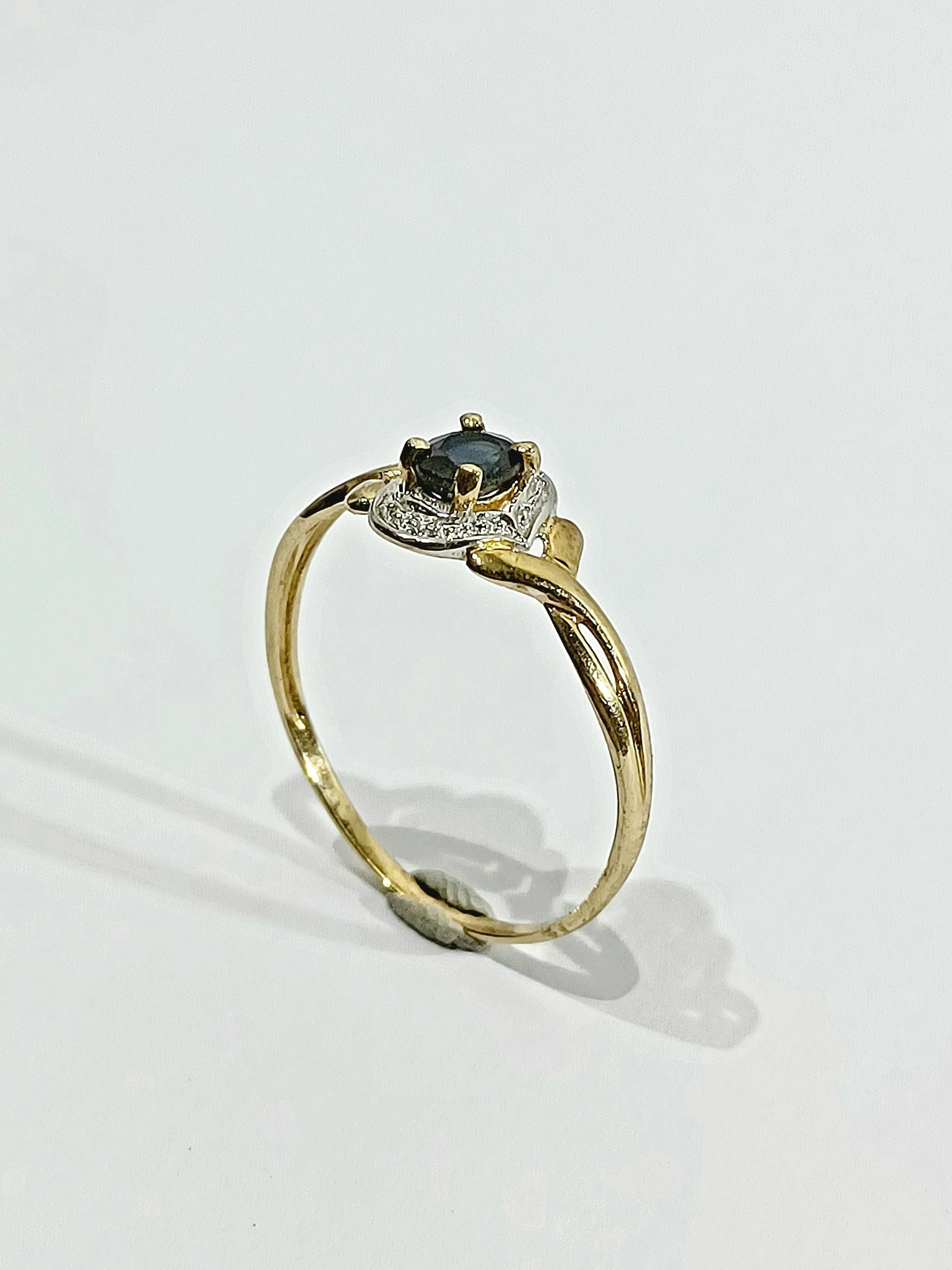 Gold And Sapphire Ring - Image 6