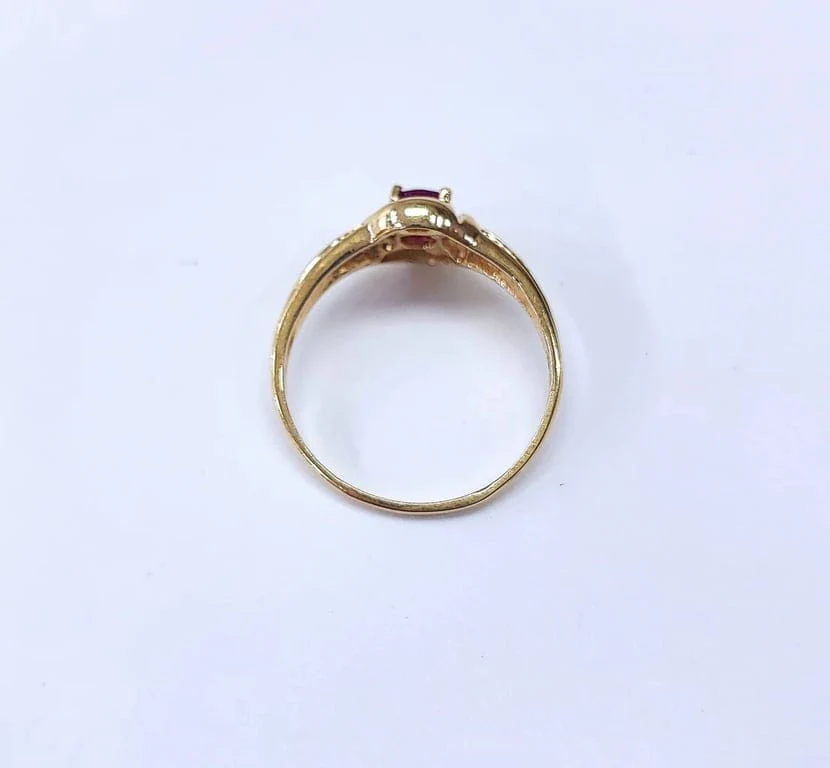 Yellow gold ring, rubies and diamonds  - Image 5