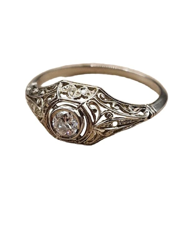 Antique Solitaire Ring Early 1900s 