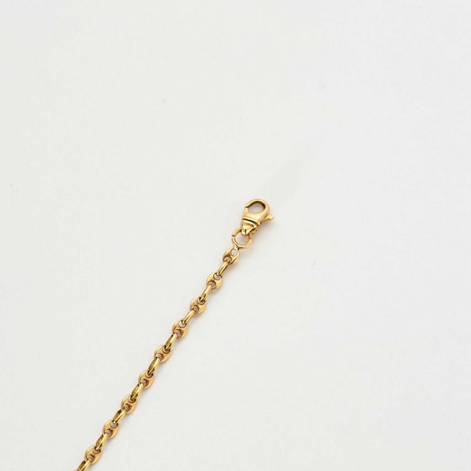 Yellow gold curb chain - Image 5