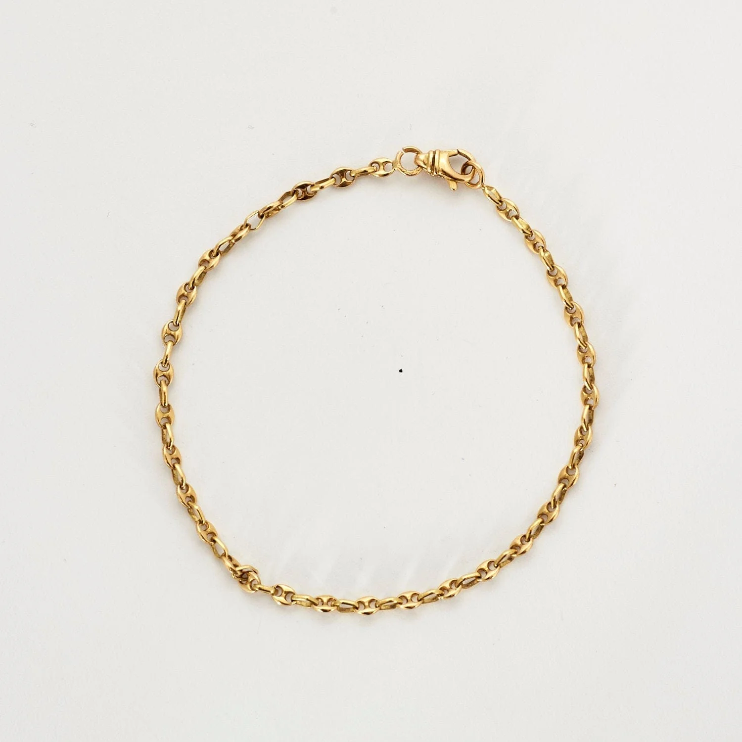 Yellow gold curb chain - Image 6