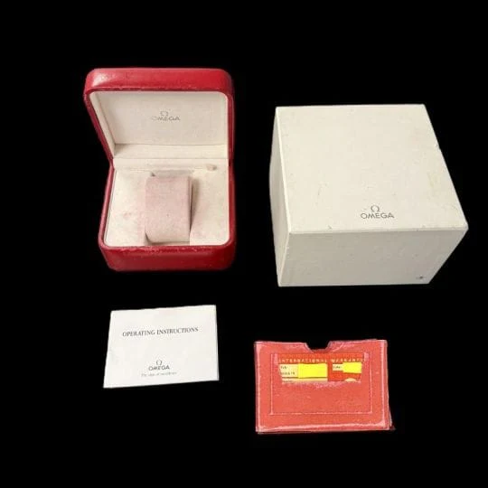 Omega Speedmaster Reduced Watch  - Image 12
