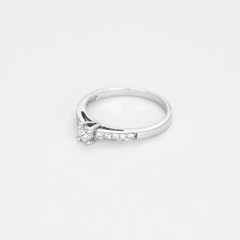 Elini - Ring Solitaire in white gold and diamonds - Image 3