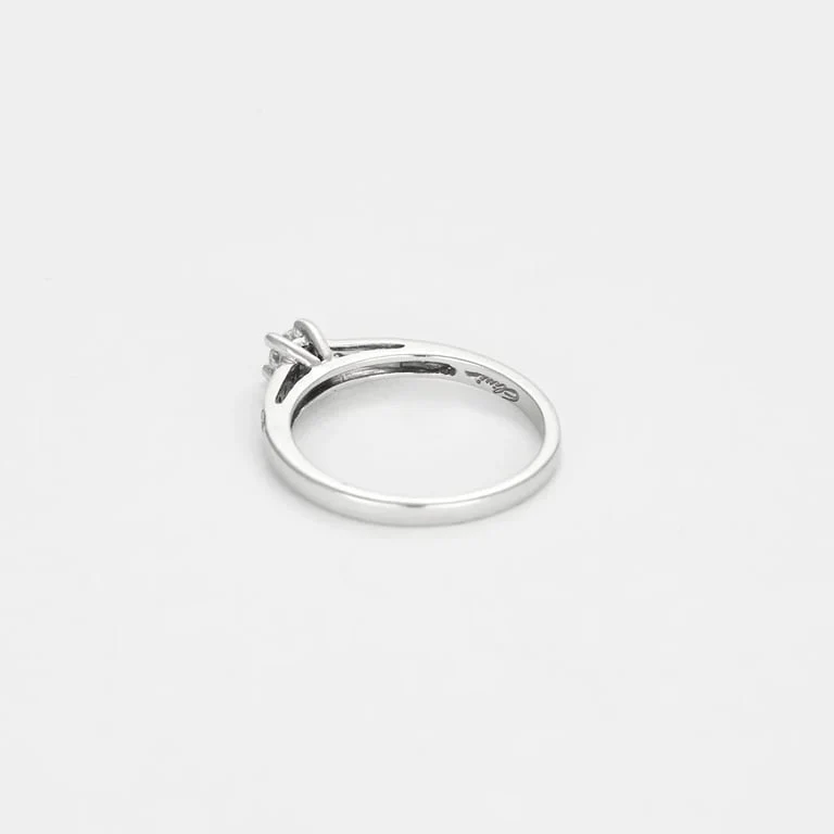 Elini - Ring Solitaire in white gold and diamonds - Image 5