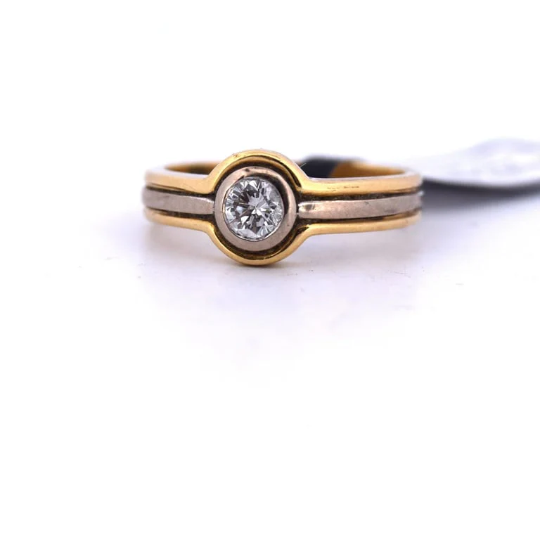 Antique gold diamond ring