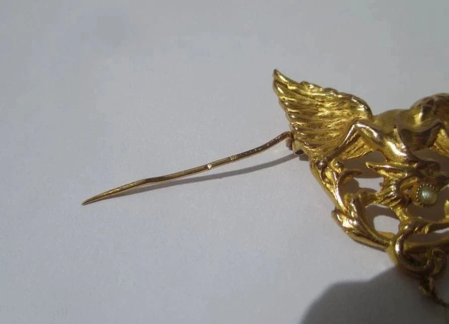 1900 gold pearl chimera pendant brooch - Image 10