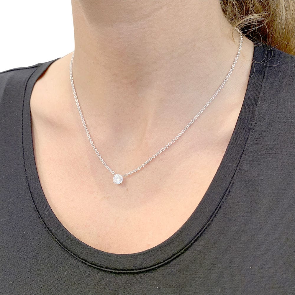Diamond solitaire necklace. - Image 2