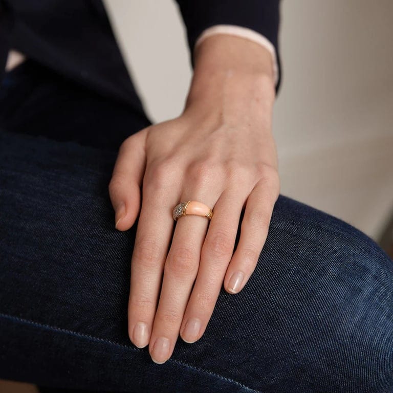 VAN CLEEF & ARPELS - Coral Diamond Ring - Image 2