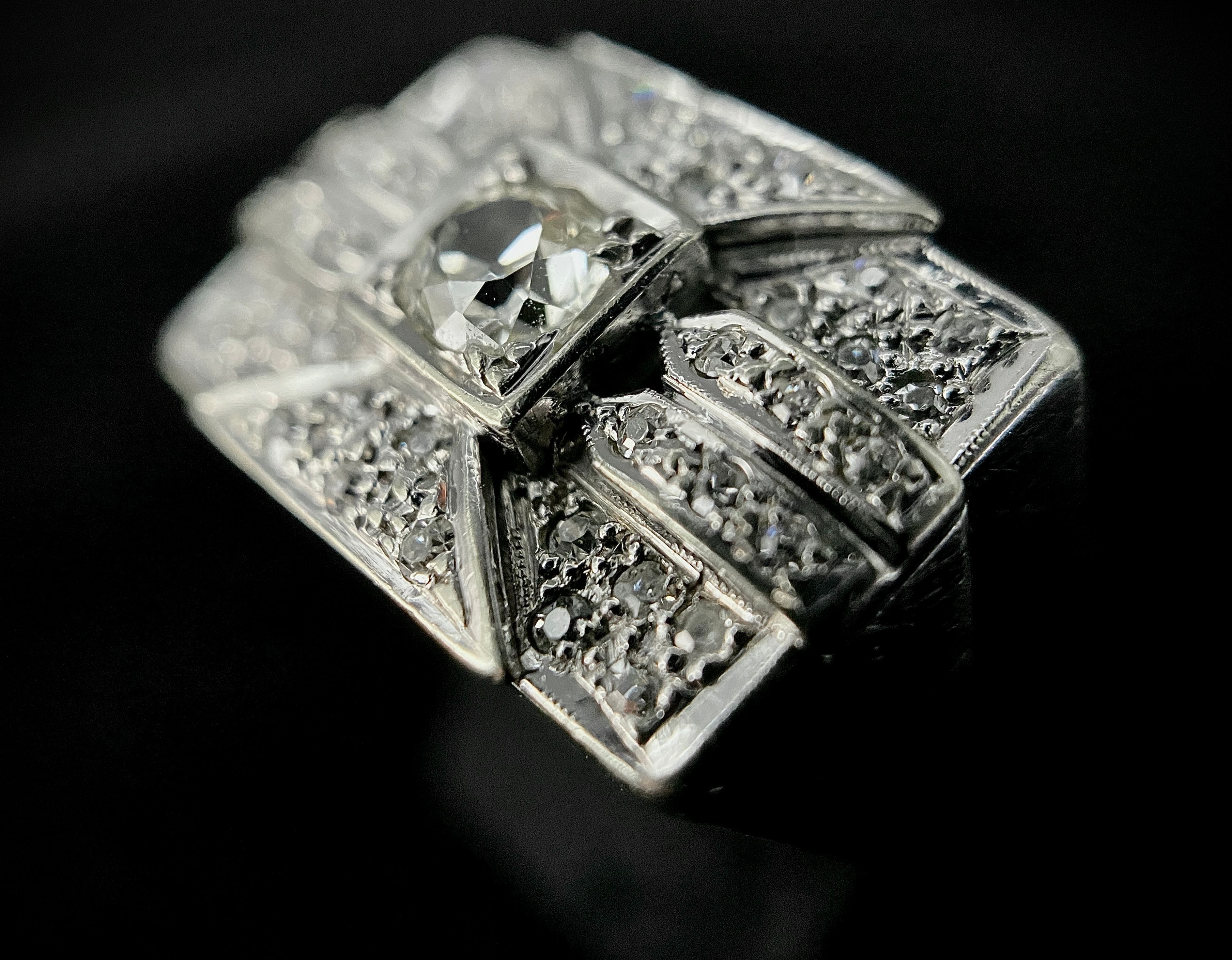 Model ring Tank white gold diamonds - Image 5