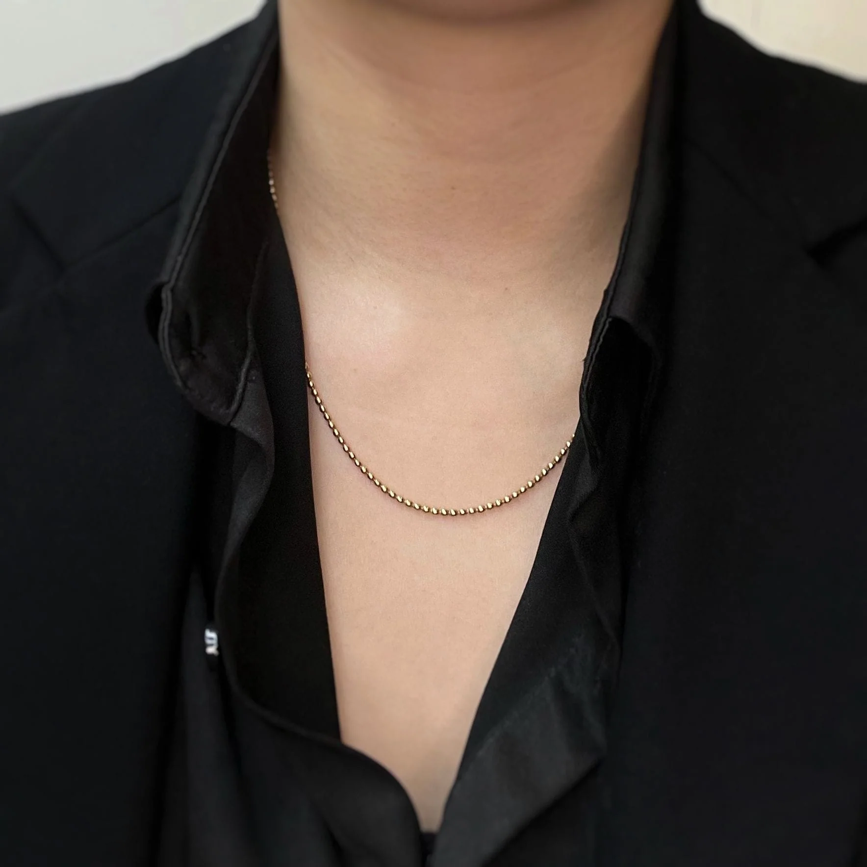 Yellow gold ball necklace - Image 6