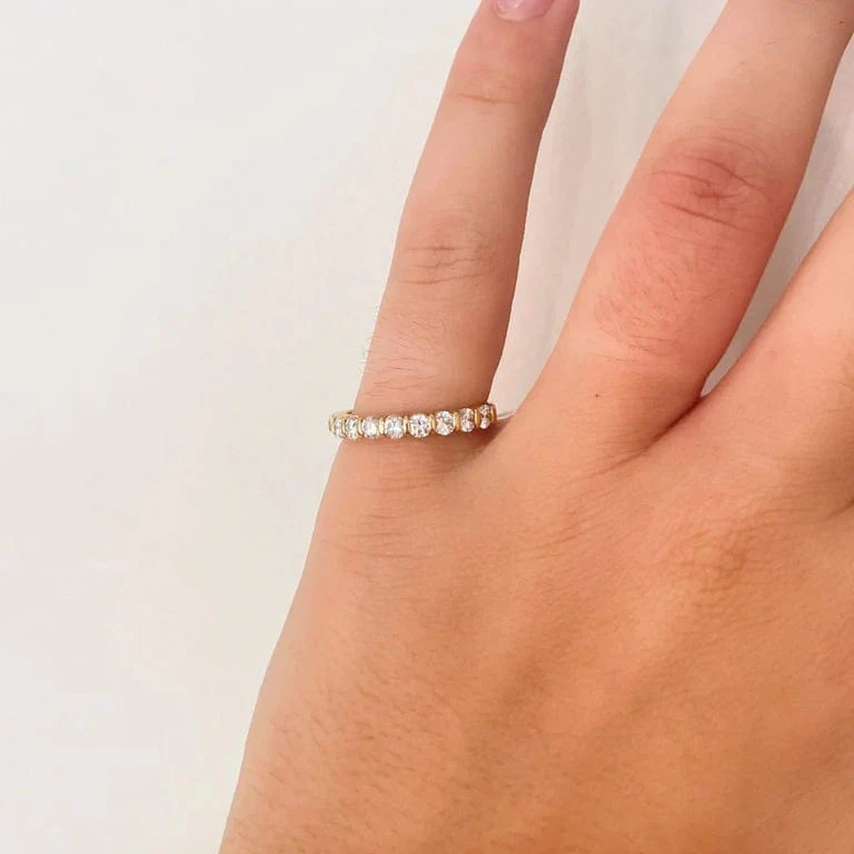 Diamonds half wedding ring - Image 2