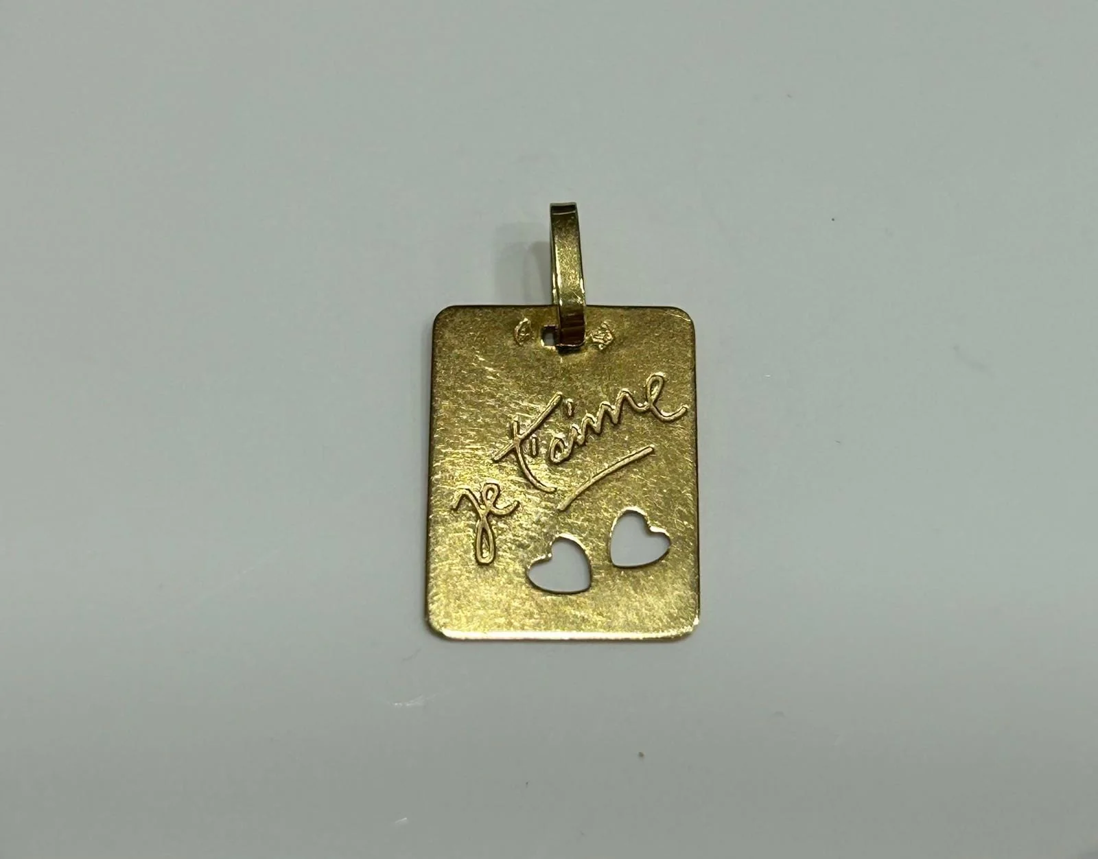 Yellow gold pendant I love you