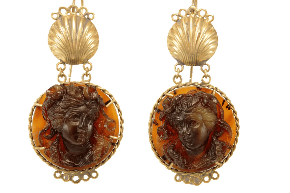 Antique turtleshell cameos gold earrings