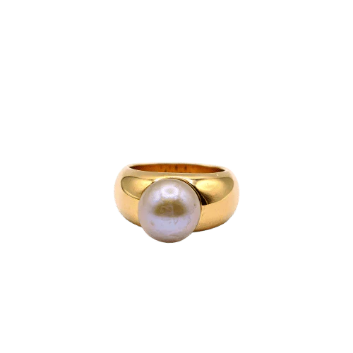 Yellow gold ring with pearl 