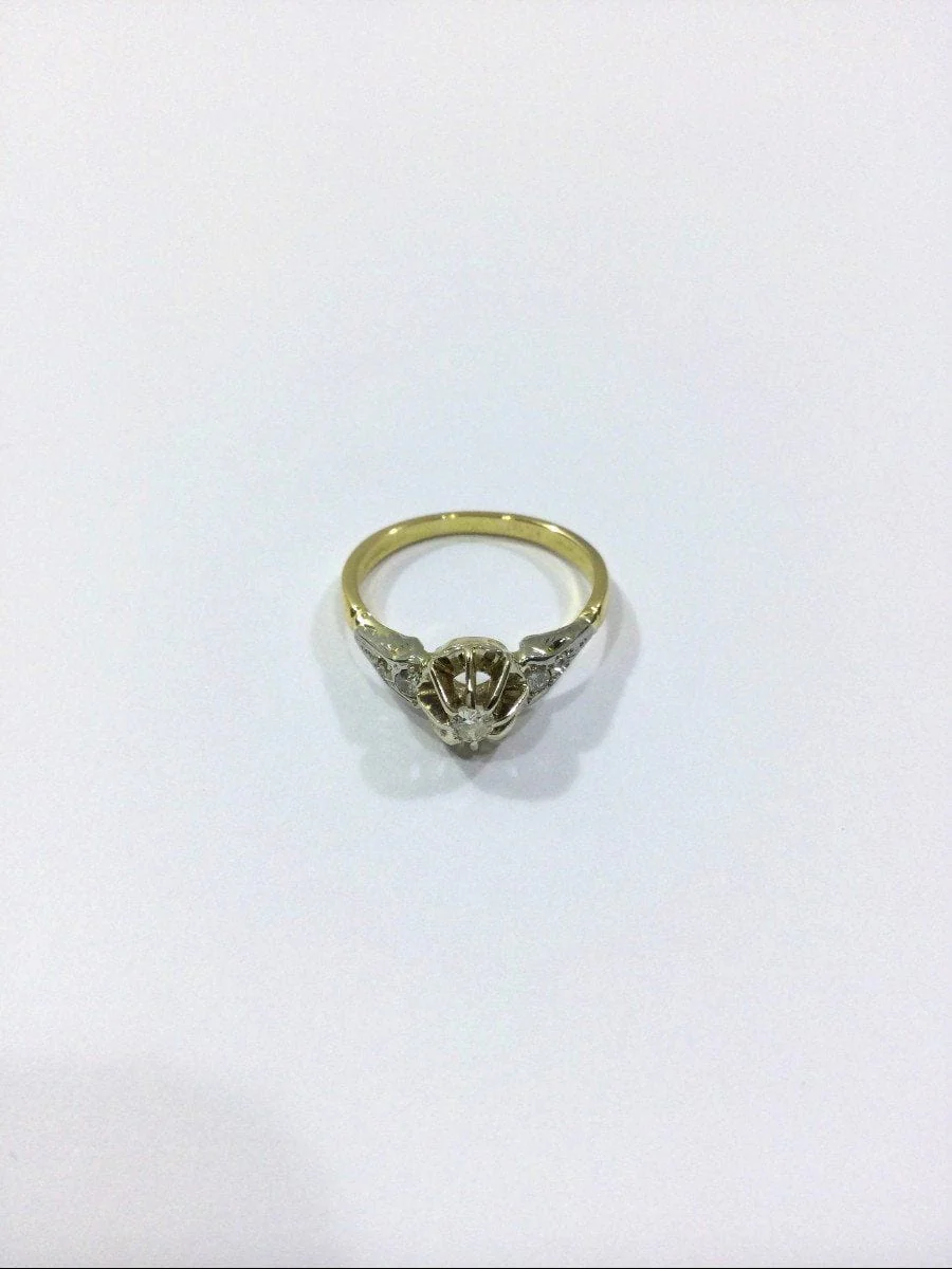 Solitaire Ring Yellow Gold Diamonds - Image 13
