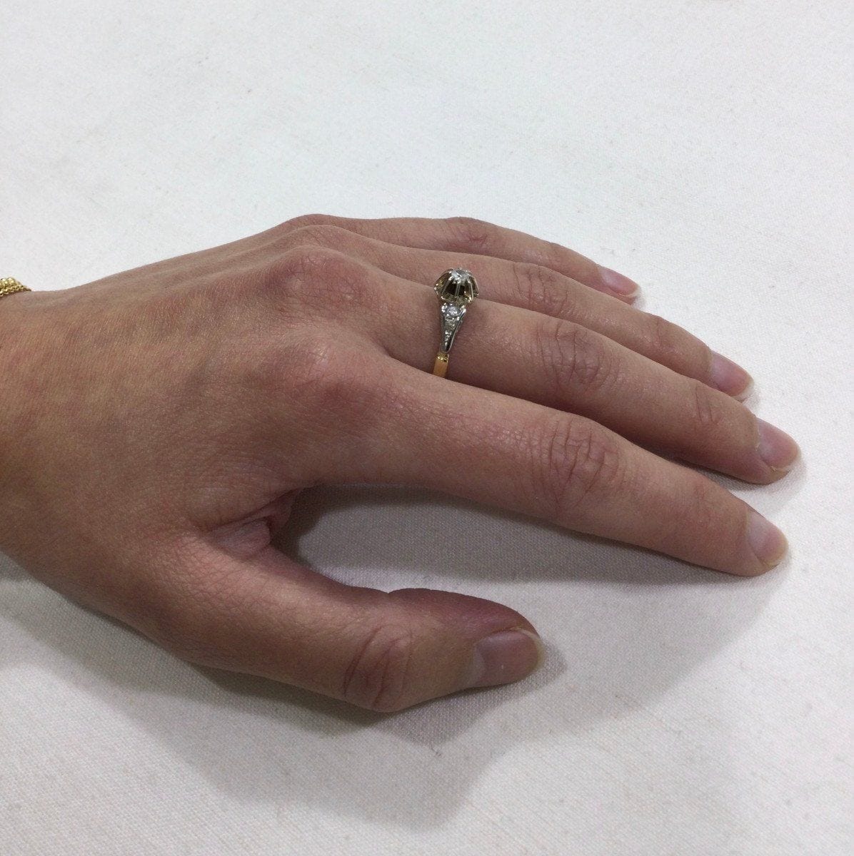 Solitaire Ring Yellow Gold Diamonds - Image 3