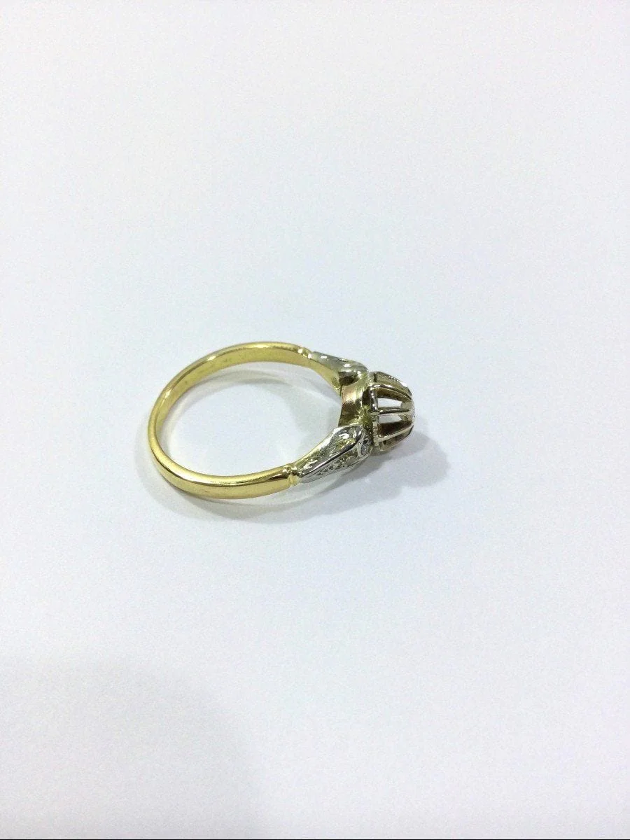 Solitaire Ring Yellow Gold Diamonds - Image 6