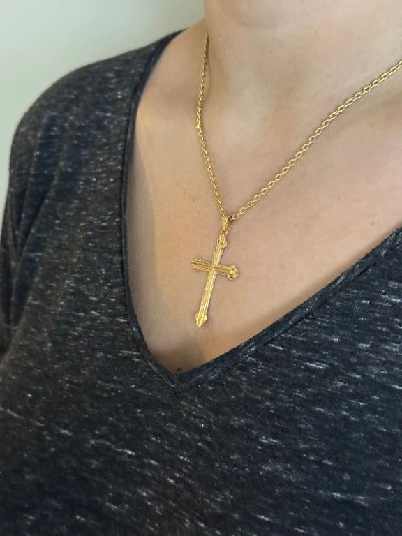 Rose gold cross pendant - Image 3