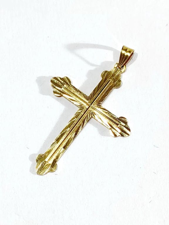 Rose gold cross pendant - Image 4