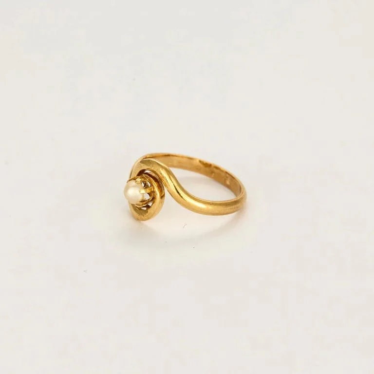 Swirl ring yellow gold pearl - Image 3