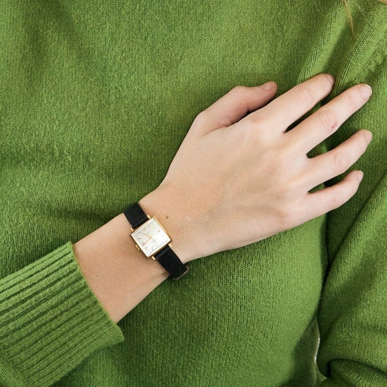 VIC ORT watch in yellow gold - Image 2
