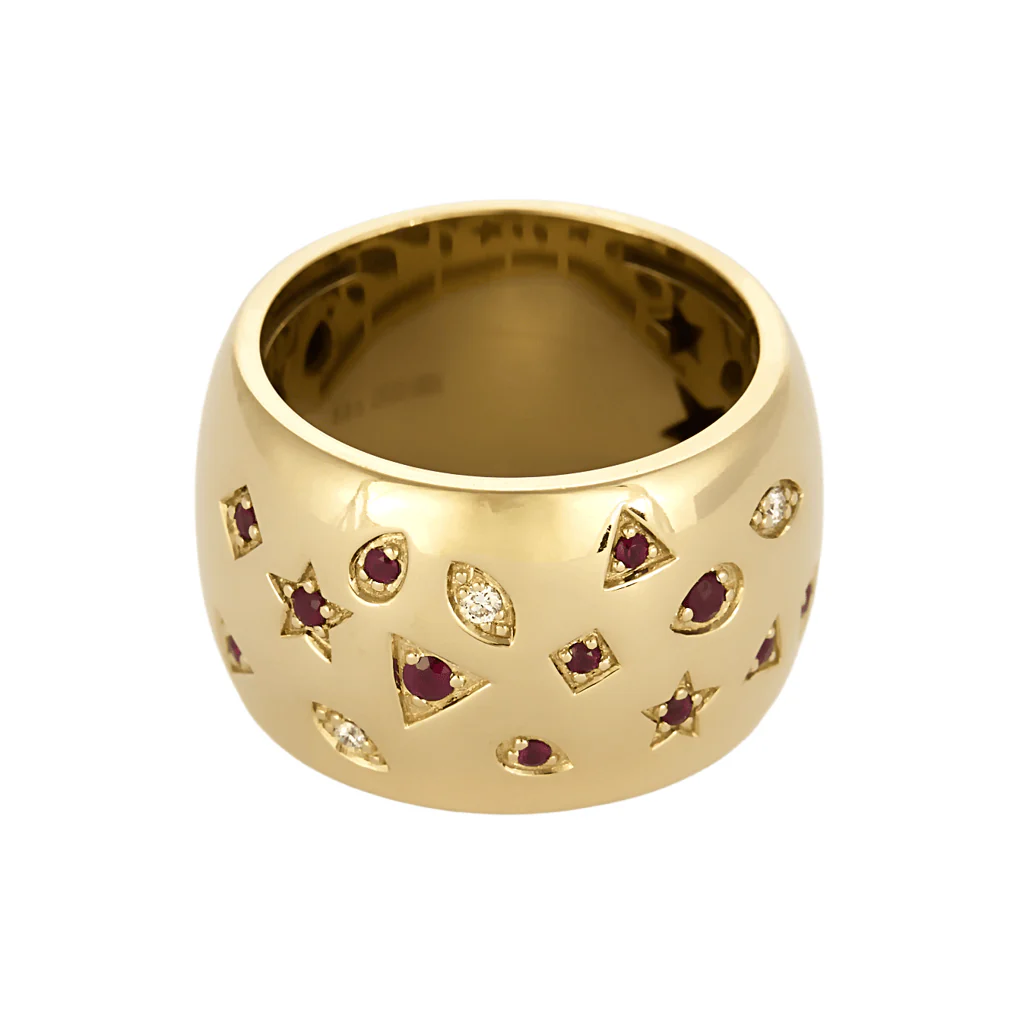 Yellow gold ring with diamonds and rubies