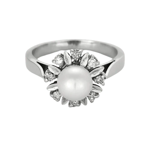 Leaf Ring Perlée white gold, pearl and diamonds