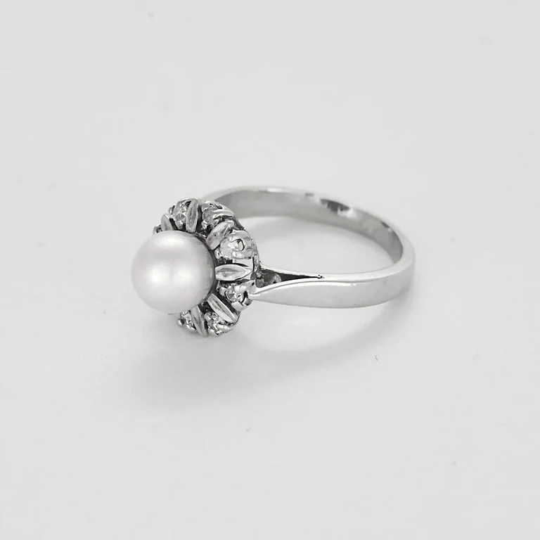 Leaf Ring Perlée white gold, pearl and diamonds - Image 3