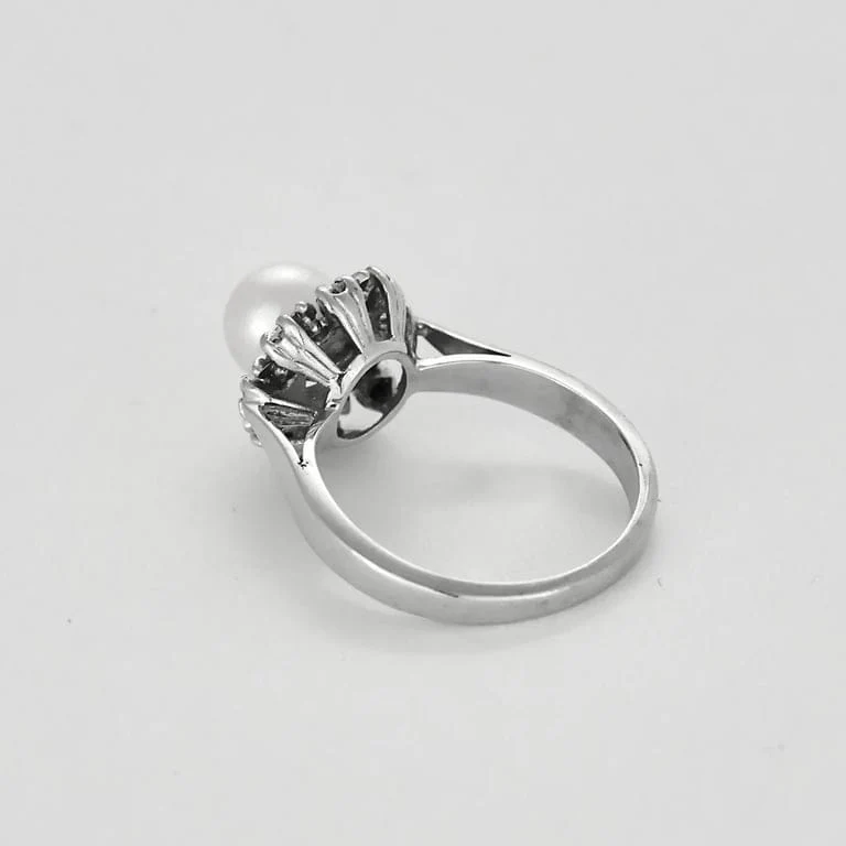 Leaf Ring Perlée white gold, pearl and diamonds - Image 6