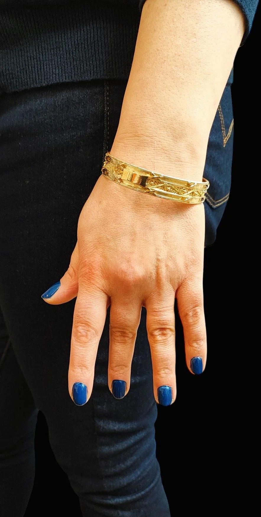 Old bangle bracelet - Image 2