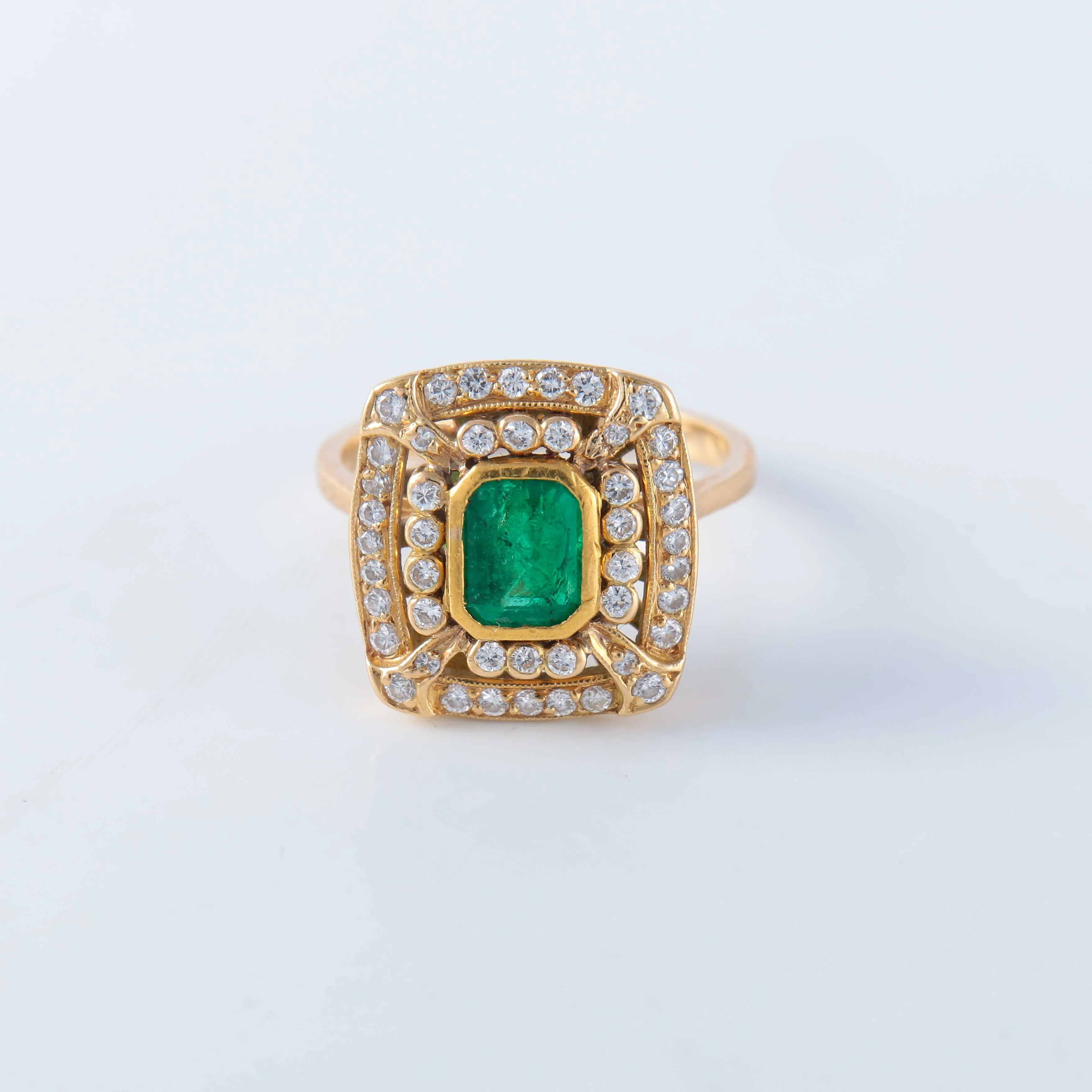 Emerald diamond ring - Image 2